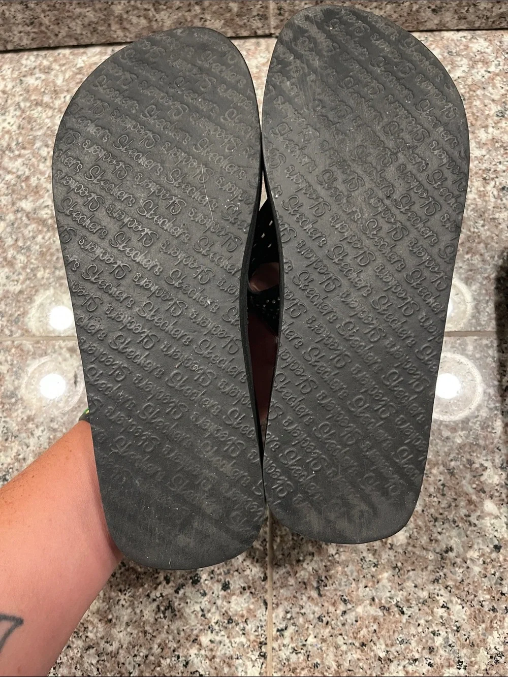Skechers Womens Black and White Rhinestone Yoga Foam Thong Sandals - Picture 7 of 12